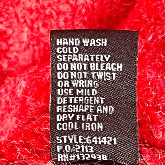 CLICHE’ Red Wool Blend Long Sleeves Fuzzy High Neck Sweater Size Small - Picture 5 of 8